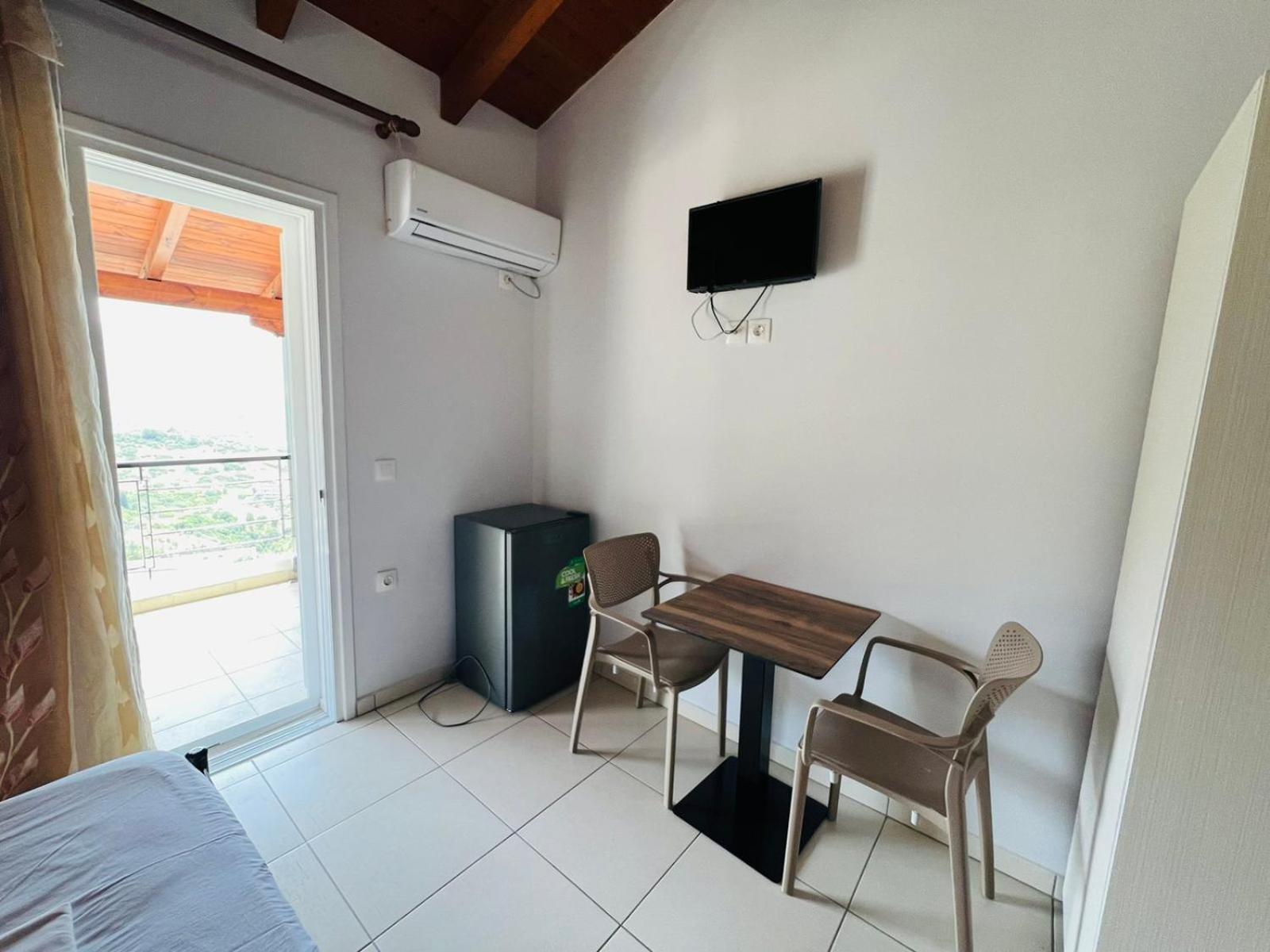 Apartments Aneta'S House Himare Buitenkant foto